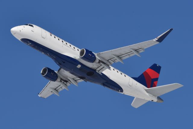 Embraer 175 (N312SY) - 23-R 02-17-24