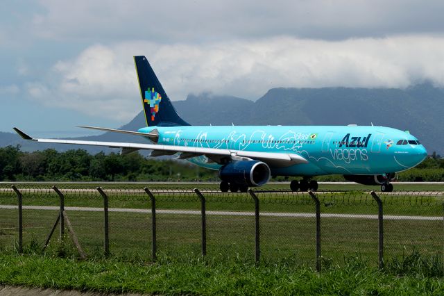 Airbus A330-300 (PR-AIU)