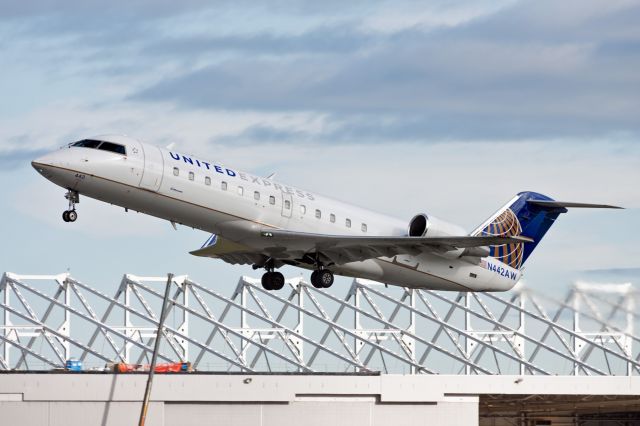 Canadair Regional Jet CRJ-200 (N442AW)