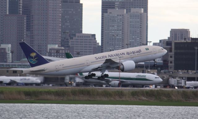 Boeing 777-200 (HZ-AKF)