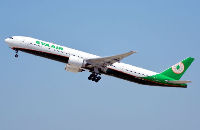 BOEING 777-300 (B-16725)