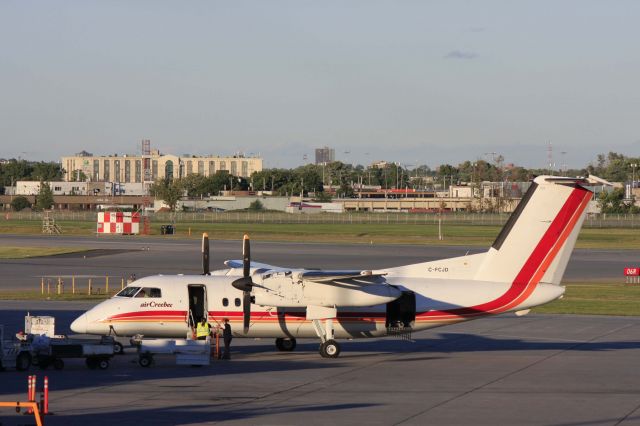 de Havilland Dash 8-400 (C-FCJD)