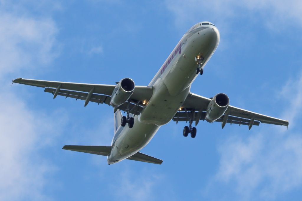 Airbus A321 (EP-SSM)
