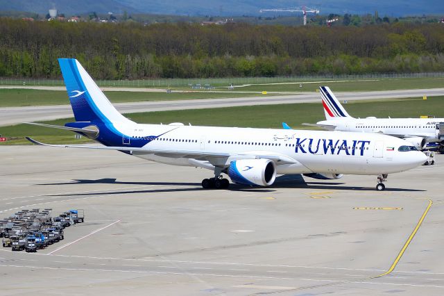 Airbus A330-800 (9K-APG)