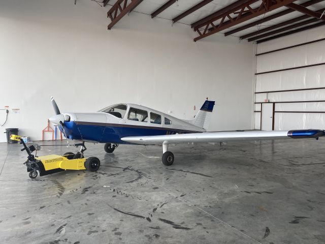 Piper Cherokee (N44734)