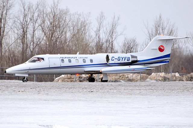 Learjet 35 (C-GYFB)