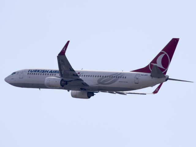 Boeing 737-800 (TC-JFP) - Take off runway 06 at Sabiha Gökçen airport, Istanbul, Turkey | 15 SEP 2014.
