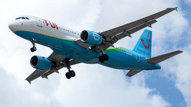 Airbus A320 (N276GX) - Under unfortunate lighting, I believe this is the first photo on FA of 276 wearing TUI titles!