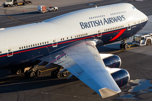 Boeing 747-400 (G-BNLY)