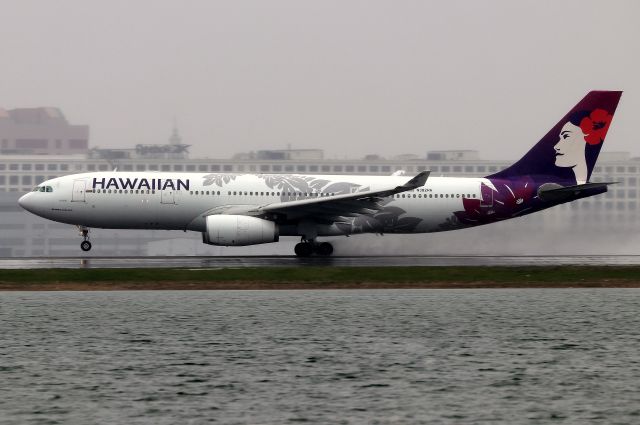 Airbus A330-300 (N382HA) - 'Hawaiian 89' departing on a rainy 15R   (4/25)