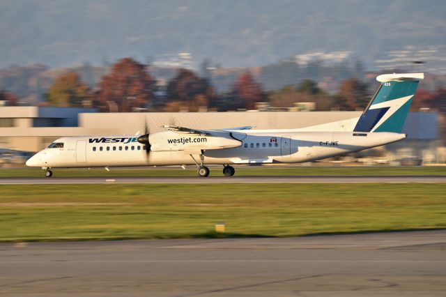 de Havilland Dash 8-400 (C-FJWE)