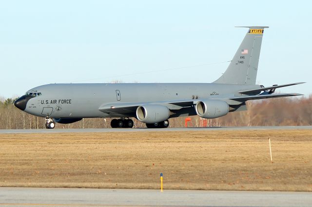 Boeing C-135FR Stratotanker (57-1419) - Pack 99 landing on 16. From the 190th Air Refueling Wing (190 ARW) of the Kansas Air National Guard, Topeka, Kansas. Its on loan to the NH ANG while some NH tankers are deployed overseas.