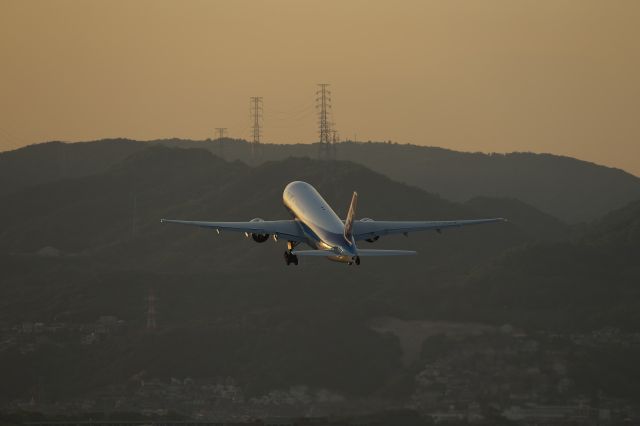 Boeing 777-200 (JA745A)