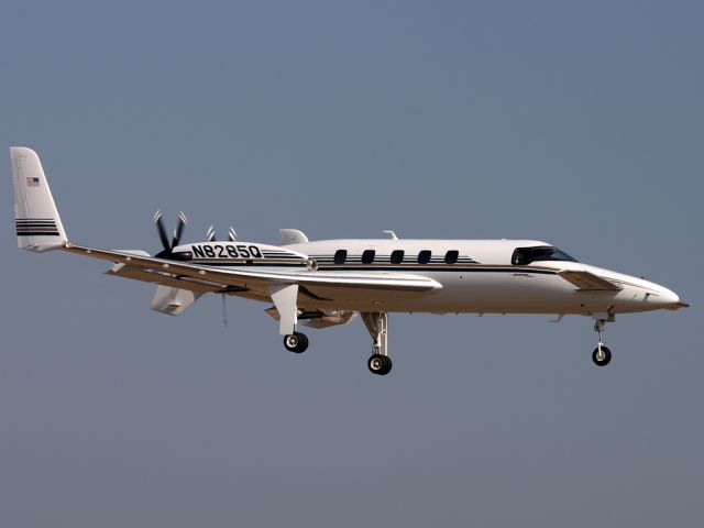 Raytheon Starship (N8285Q) - October 3, 2004