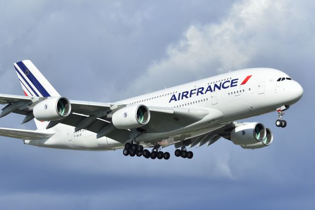 Airbus A380-800 —