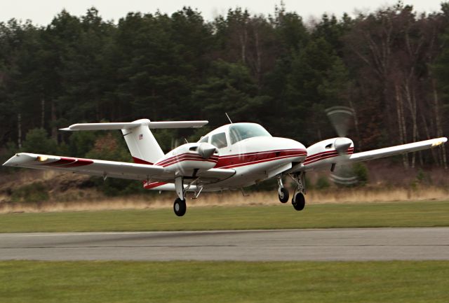 Beechcraft Duchess (OO-ERD)