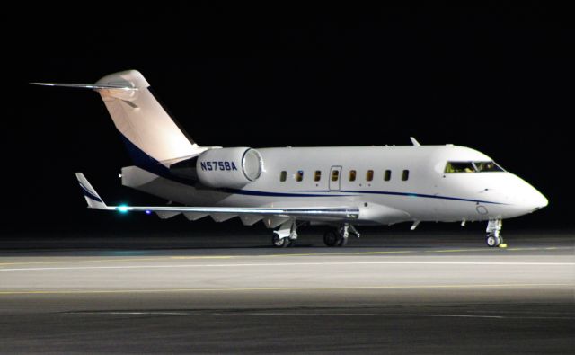 Canadair Challenger (N575BA) - Santa Maria Island International Airport - LPAZ. January 31, 2022.