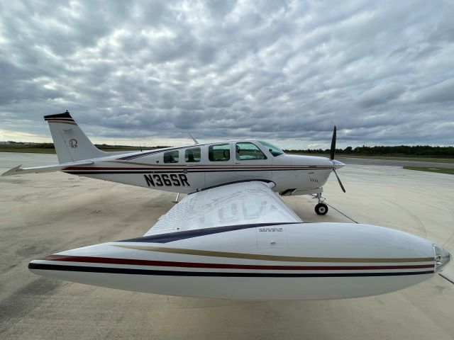 Beechcraft Bonanza (36) (N36SR)