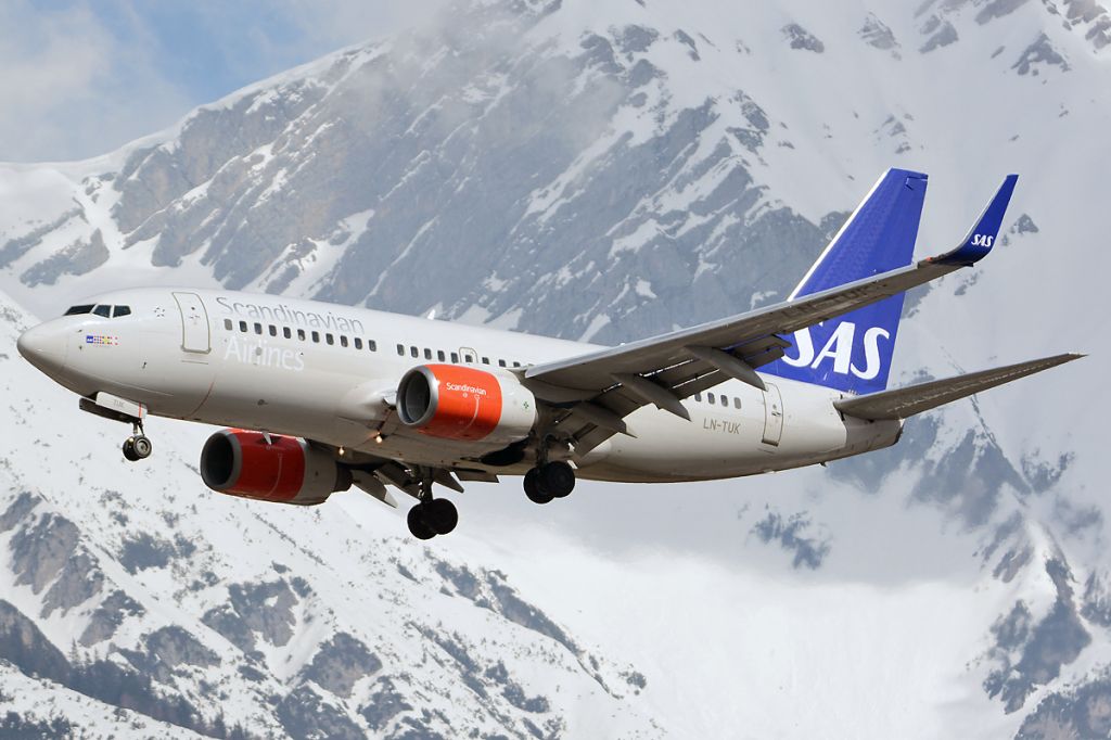 Boeing 737-700 (LN-TUK)