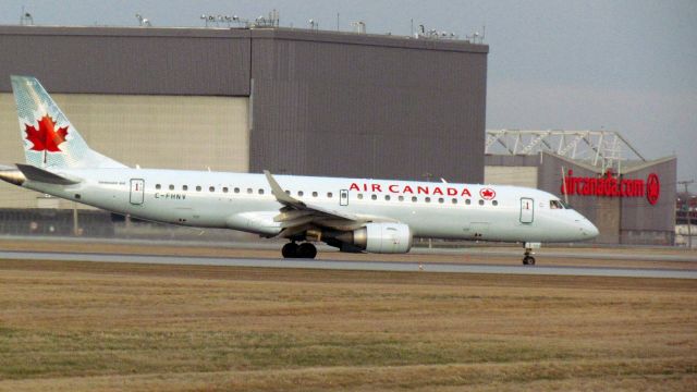 Embraer ERJ-190 (C-FHNV)