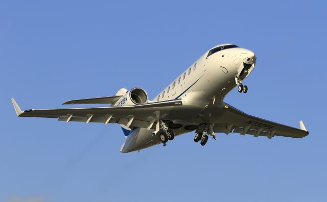 Canadair Challenger (N732PA)