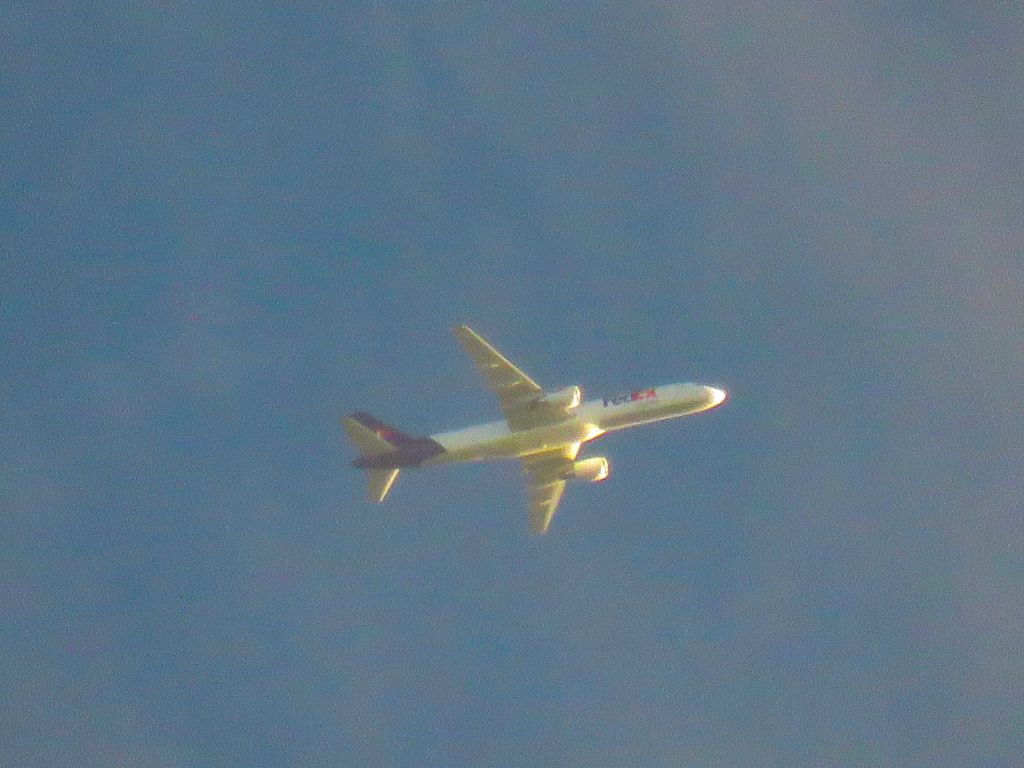 Boeing 757-200 (N986FD)