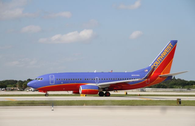 Boeing 737-700 (N553WN)