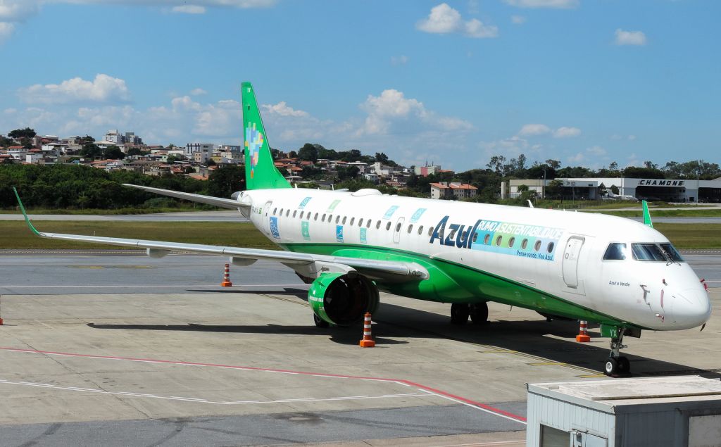 EMBRAER 195 (PR-AYX)