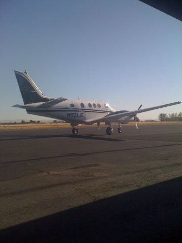 Beechcraft King Air 90 (N901JE) - Parked at Hermiston Municipal Airport, Hermiston, Oregon