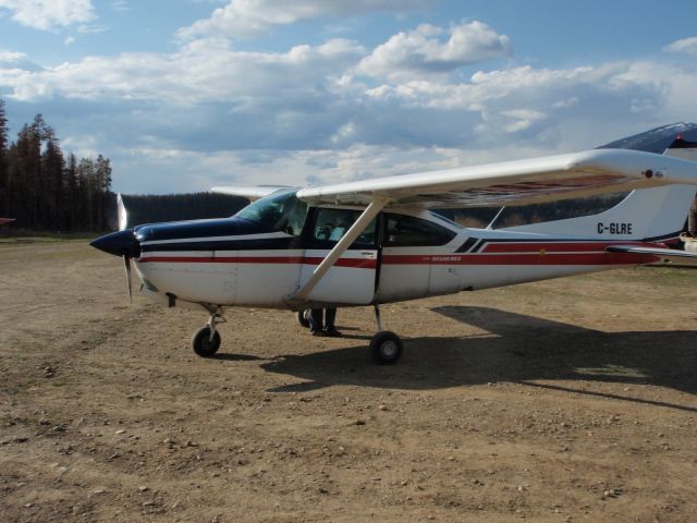 Cessna Skylane (C-GLRE)