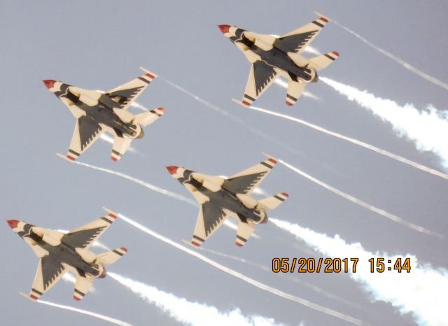 Lockheed F-16 Fighting Falcon (92-3898)