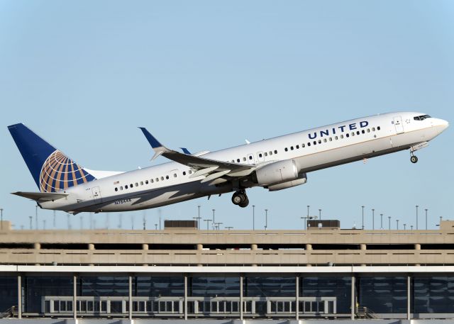 Boeing 737-900 (N78448)