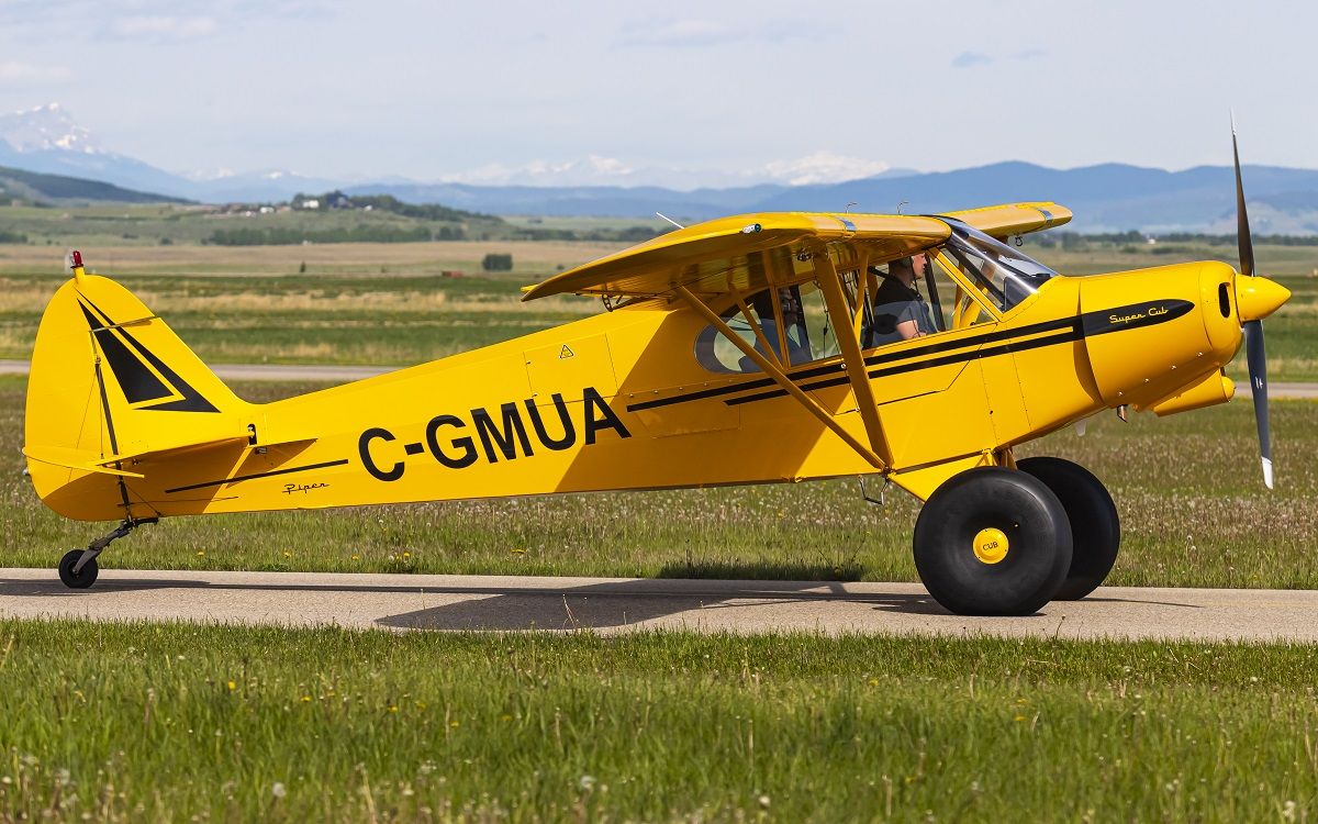 Piper L-21 Super Cub (C-GMUA)