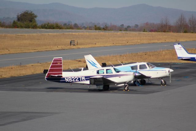 Mooney M-20 (N9227M)
