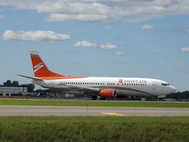 BOEING 737-400 (N802TJ)