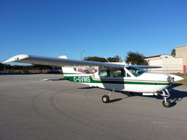 Cessna Cardinal (C-GVMS) - 27 Dec 2012, for our 30th Wedding Anniversary we treated ourselves to a complete wash down, polish and PTFE treatment at WingWaxers Florida.  What a professional job!