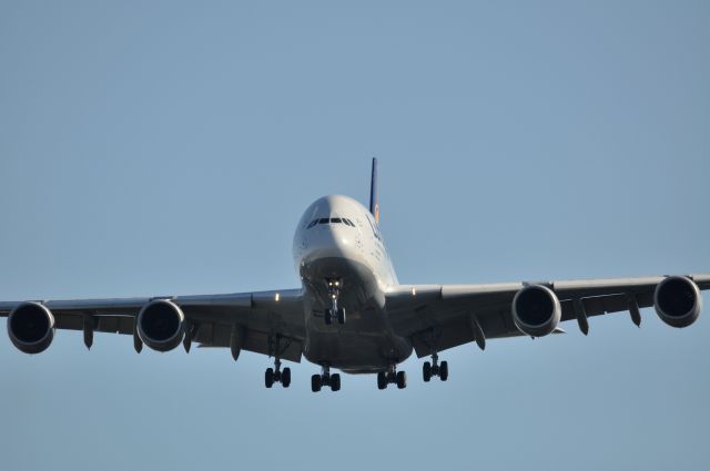 Airbus A380-800 (D-AIMA) - 2012/12/10