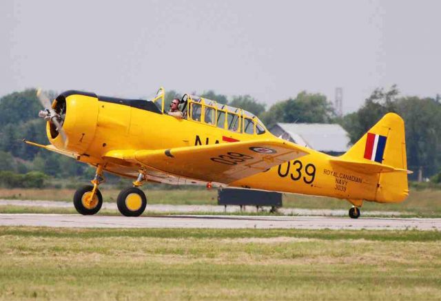 North American T-6 Texan (N3039)