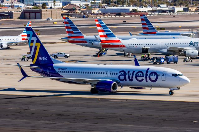 Boeing 737-800 (N801XT) - An Avelo Airlines 737-800 taxiing at PHX on 2/10/23 during the Super Bowl rush. Taken with a Canon R7 and Canon EF 100-400 II L lens.