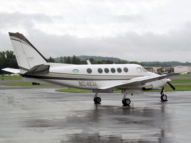 Beechcraft King Air 100 (N24EM)