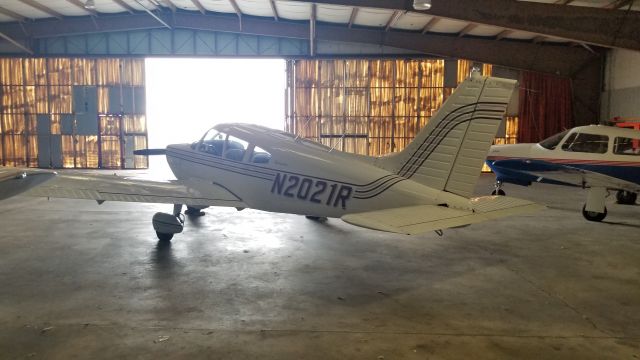 Piper Cherokee (N2021R)