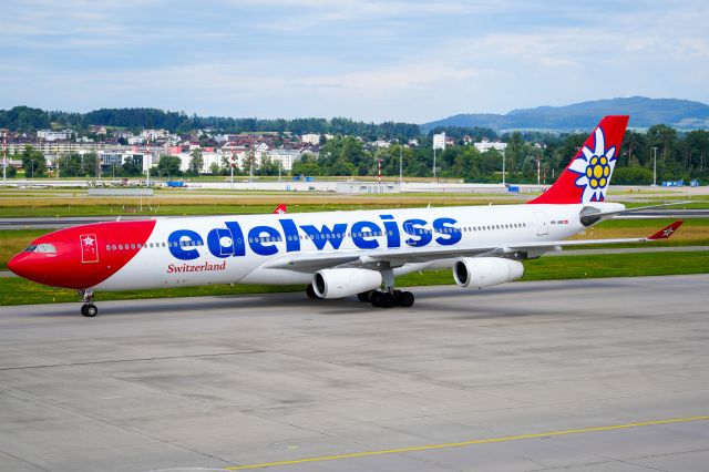 Airbus A340-300 (HB-JME)