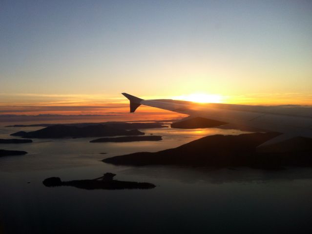 Airbus A319 — - Sunset descent into Bellingham, Wa. 