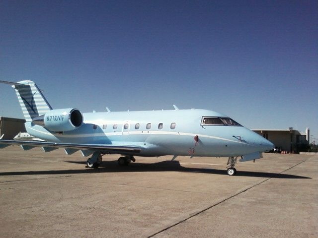 Canadair Challenger (N710VF)