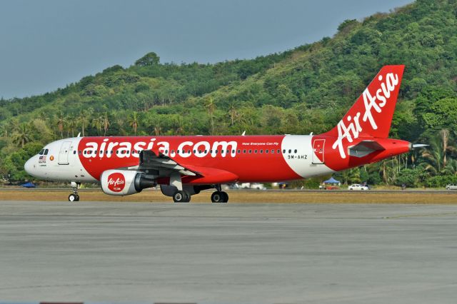 Airbus A320 (9M-AHZ)