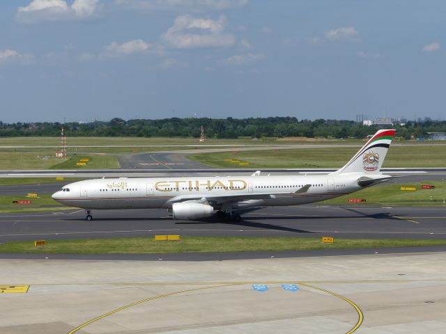 Airbus A330-300 (A6-AFB) - Date 26/05/18 c/n 1081