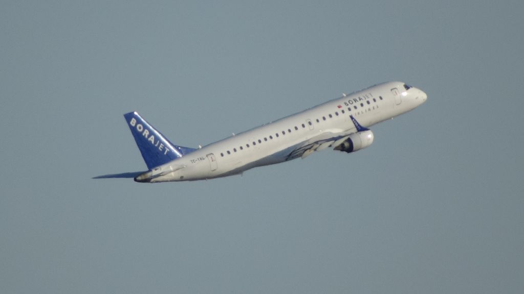 Embraer ERJ-190 (TC-YAG)