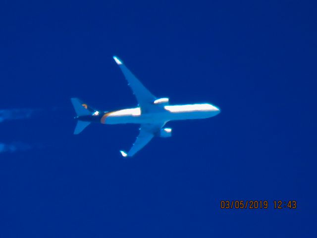 BOEING 767-300 (N314UP)