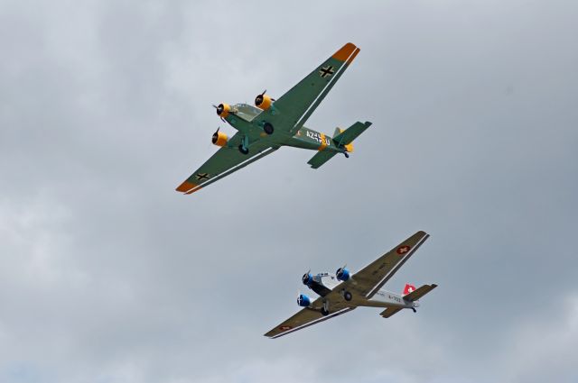 JUNKERS Ju-52/3m — - Présentation lors du meeting aérien de la Feté-Alais en 2011