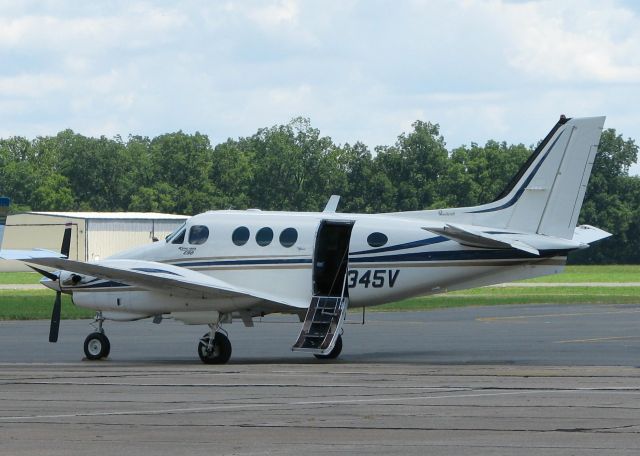 Beechcraft King Air 90 (N345V) - At Downtown Shreveport.